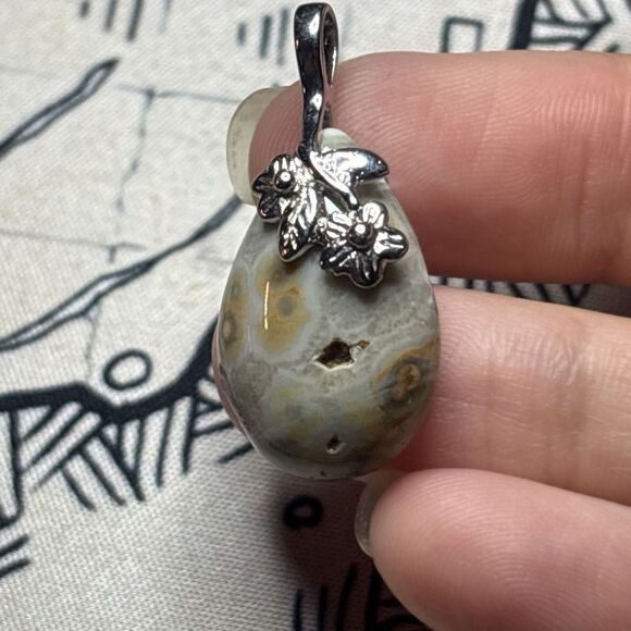 Multicolored Tan Orange and Green Polished Stone Teardrop Shaped Pendant - Picture 4 of 7